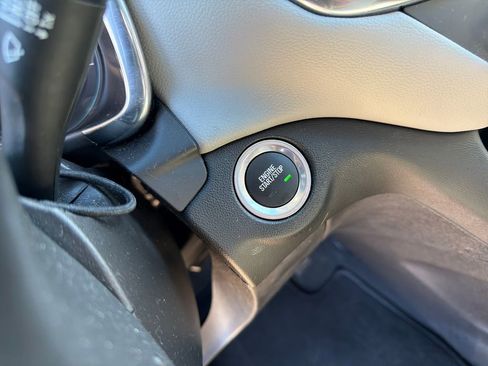 Used 2024 Chevrolet Equinox LS w/ LS Convenience Package image 28