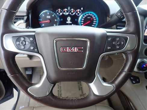 Used 2017 GMC Yukon SLT w/ Premium Edition image 15