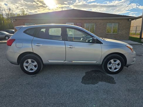 Used 2013 Nissan Rogue S image 4