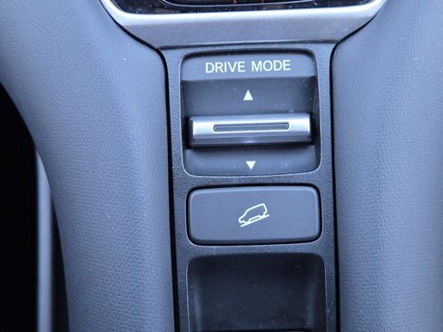 Used 2025 Honda HR-V Sport image 8