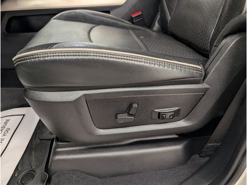 Used 2022 RAM 3500 Laramie AWD/4WD image 8