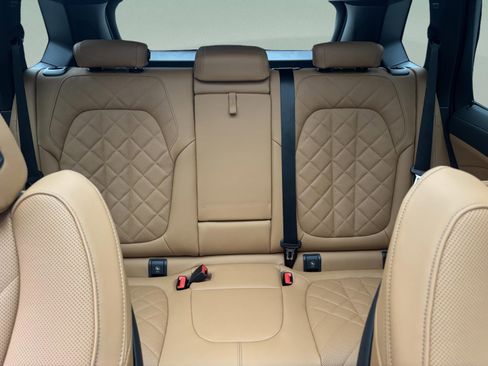 Used 2026 BMW X5 xDrive50e w/ M Sport Package image 29