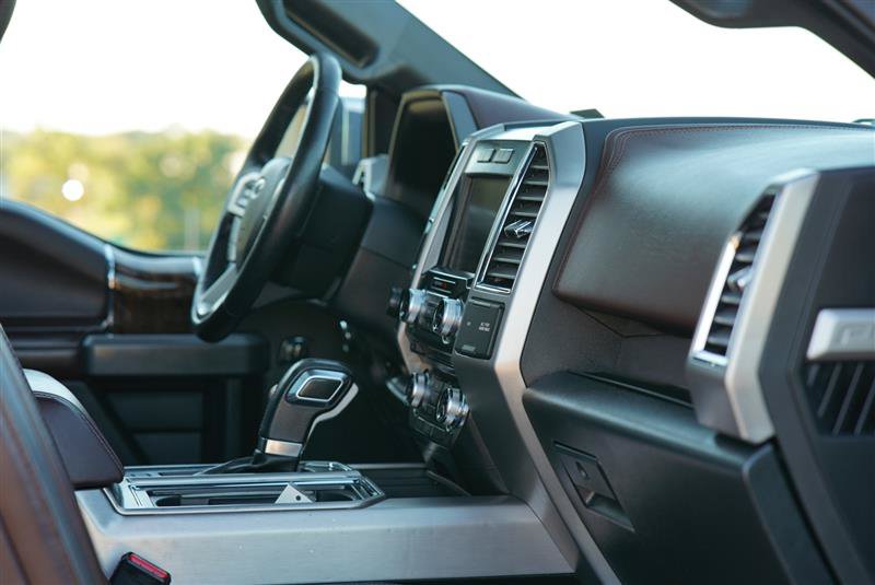 Used 2015 Ford F150 Platinum w/ Equipment Group 701A Luxury AWD/4WD image 66
