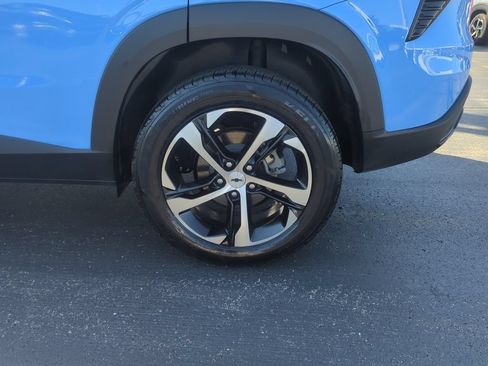 Certified 2024 Chevrolet Trax RS FWD image 13