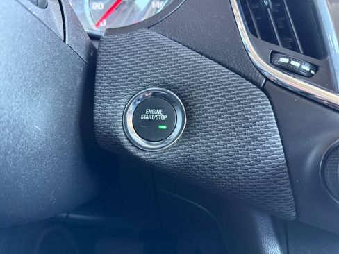 Used 2017 Chevrolet Cruze LT w/ Sun And Sound Package FWD image 22