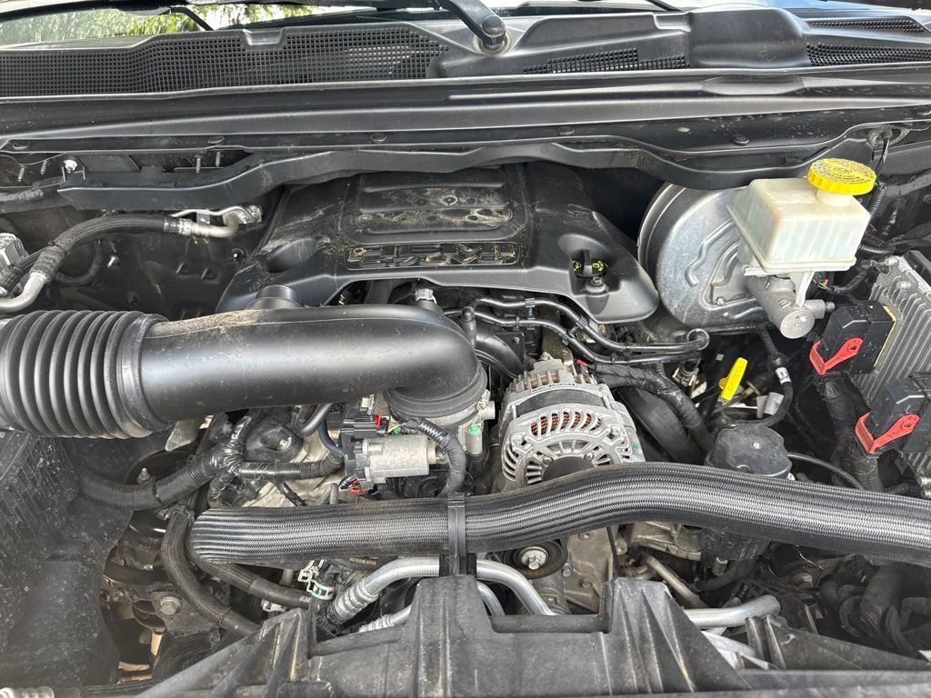 Used 2019 RAM 1500 Laramie RWD image 31