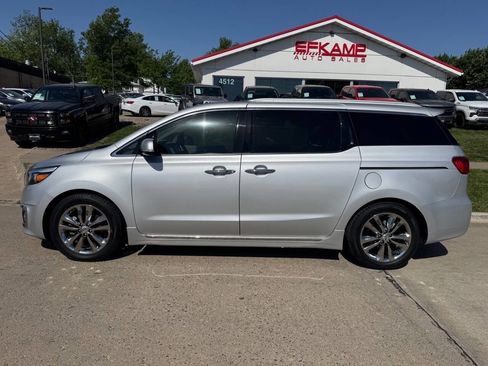 Used 2018 Kia Sedona SX Limited w/ SX Limited Prestige Package FWD image 2