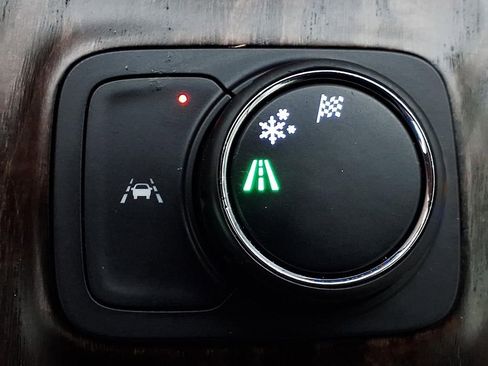 Used 2021 GMC Acadia Denali w/ Denali Technology Package image 20