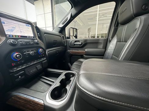 Used 2023 Chevrolet Silverado 3500 High Country image 65