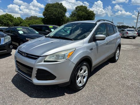 Used 2015 Ford Escape SE w/ Equipment Group 201A FWD image 1