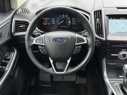 Used 2017 Ford Edge Titanium w/ Equipment Group 301A AWD/4WD image 13