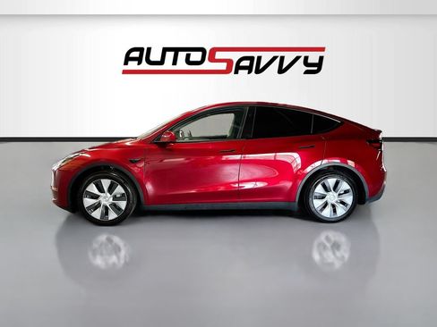 Used 2024 Tesla Model Y Long Range AWD/4WD image 4