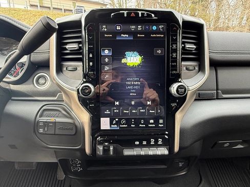 Used 2024 RAM 3500 Laramie image 20