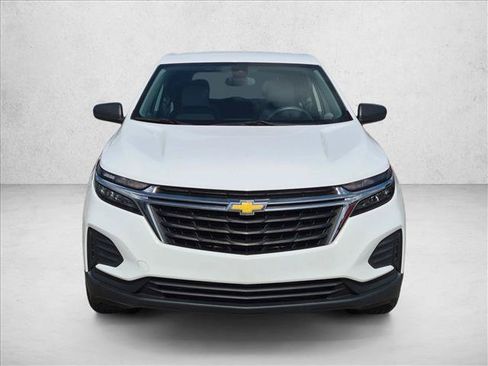 Used 2024 Chevrolet Equinox LS FWD image 2