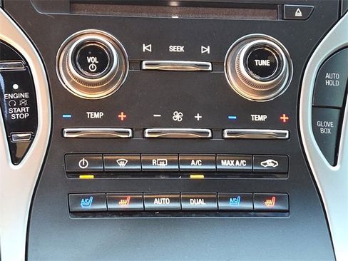 Used 2019 Lincoln Nautilus Reserve image 21