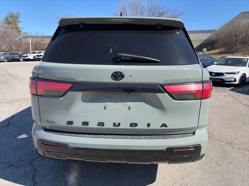 Used 2024 Toyota Sequoia Platinum image 6