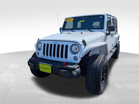 Used 2017 Jeep Wrangler Unlimited Sahara AWD/4WD image 2