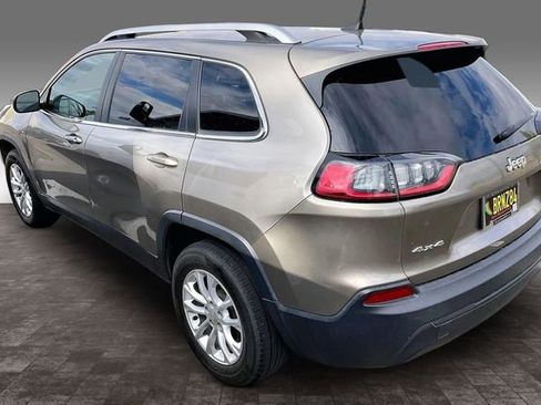 Used 2019 Jeep Cherokee Latitude w/ Popular Appearance Group AWD/4WD image 4