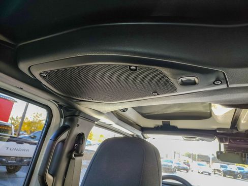 Used 2024 Jeep Gladiator Sport image 14