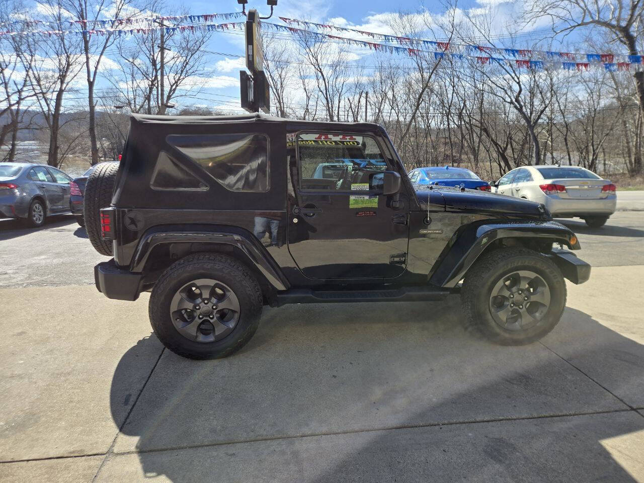 Used 2017 Jeep Wrangler Sport AWD/4WD image 9