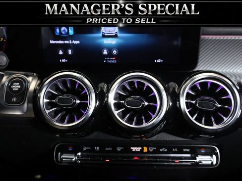 Used 2022 Mercedes-Benz GLB 250 4MATIC image 19
