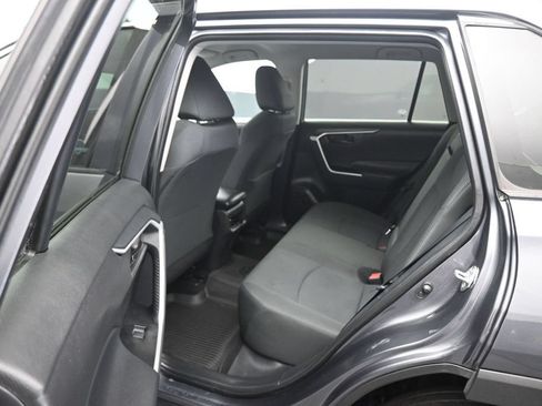 Used 2021 Toyota RAV4 LE FWD image 29