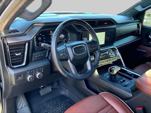Used 2025 GMC Sierra 1500 Denali Ultimate AWD/4WD image 18
