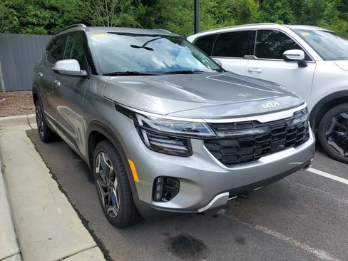 Certified 2026 Kia Seltos SX w/ SX Sunroof Package AWD/4WD image 3