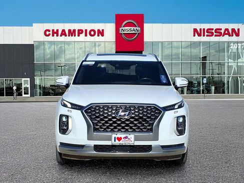 Used 2022 Hyundai Palisade Calligraphy image 2