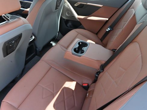 New 2026 BMW 540i xDrive w/ M Sport Package AWD/4WD image 12