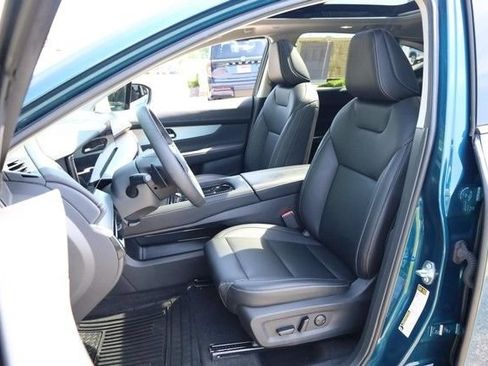 Certified 2025 Nissan Murano SL w/ Cargo Package AWD/4WD image 8