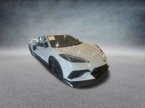 Used 2022 Chevrolet Corvette Stingray Coupe w/ Z51 Performance Package RWD image 13