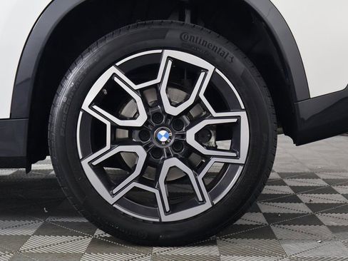 Used 2025 BMW X1 xDrive28i w/ Premium Package image 16