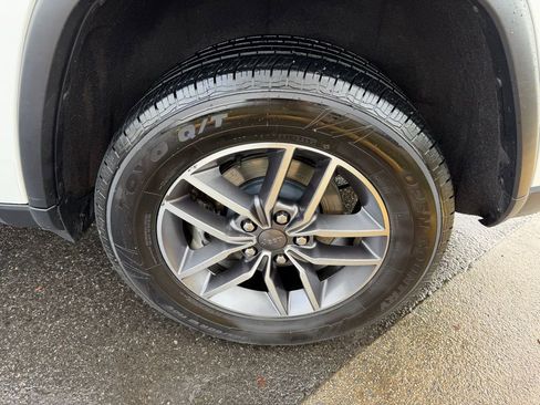 Certified 2021 Jeep Grand Cherokee Limited w/ Trailer Tow Group IV image 12