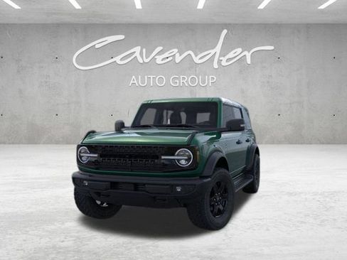 New 2025 Ford Bronco Outer Banks w/ Black Appearance Package image 2