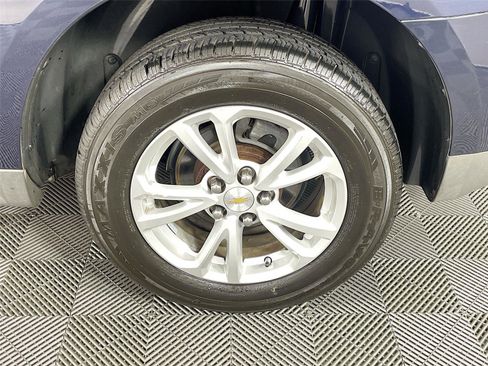 Used 2017 Chevrolet Equinox LT w/ Convenience Package image 31