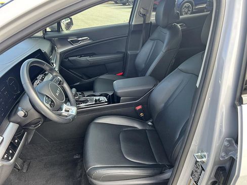 Used 2024 Kia Sportage SX image 14