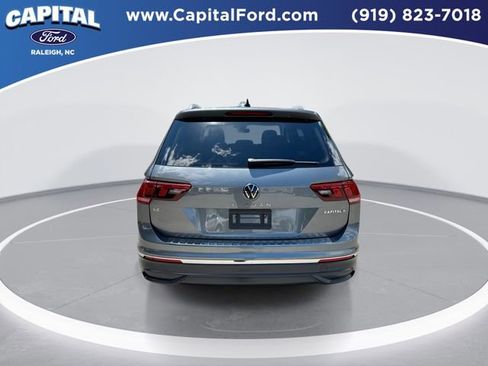 Used 2024 Volkswagen Tiguan SE FWD image 7