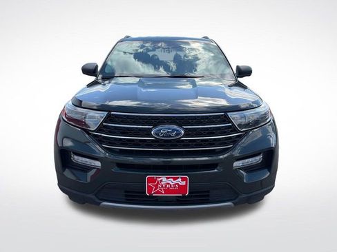 Used 2023 Ford Explorer XLT w/ Equipment Group 202A AWD/4WD image 2