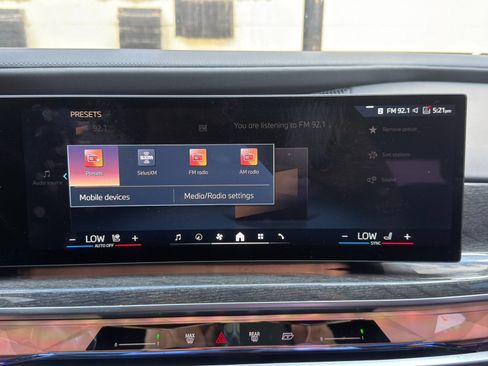Used 2023 BMW 740i RWD image 27