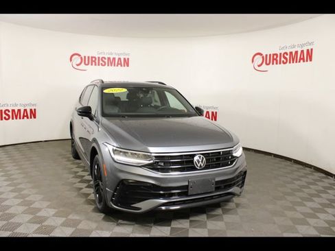 Used 2022 Volkswagen Tiguan SE R-Line AWD/4WD image 12