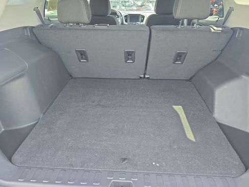 Used 2024 GMC Terrain SLE w/ Driver Convenience Package FWD image 45