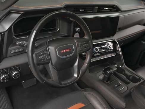 Used 2024 GMC Sierra 1500 AT4 w/ Technology Package AWD/4WD image 6