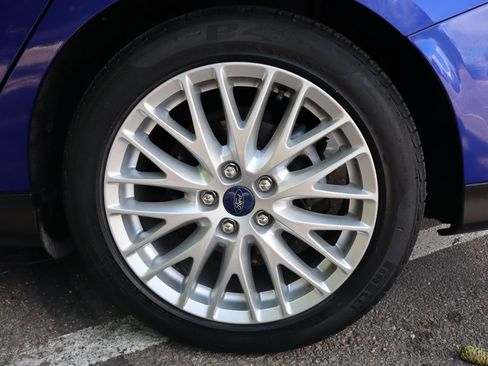 Used 2014 Ford Focus Titanium FWD image 41