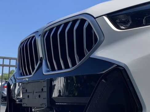 Used 2026 BMW X6 xDrive40i w/ Executive Package AWD/4WD image 45