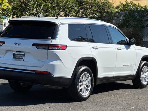 Used 2023 Jeep Grand Cherokee L Laredo image 4