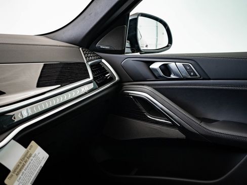 New 2026 BMW X6 xDrive40i w/ Climate Comfort Package image 44