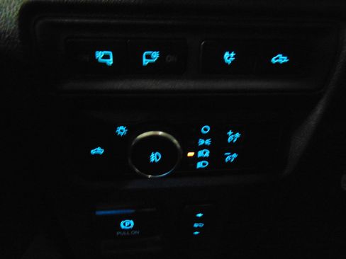 Used 2024 Ford F150 Platinum w/ Equipment Group 702A High AWD/4WD image 15