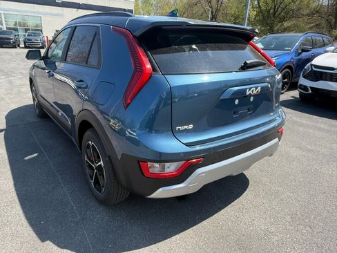 New 2025 Kia Niro EX w/ EX Cold Weather Package image 7