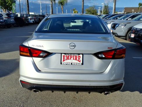 New 2025 Nissan Altima 2.5 SR w/ SR Premium Package image 4